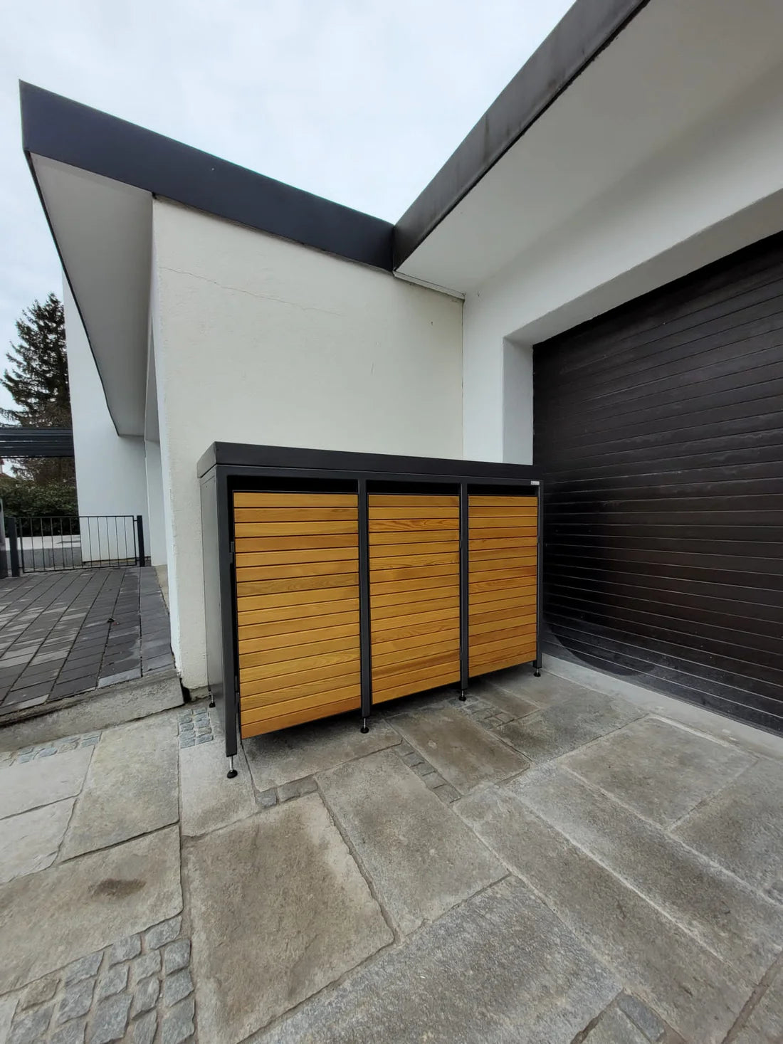 Höhere Fronttüren für Premium Mülltonnenboxen