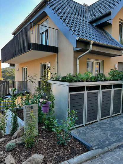 PREMIUM Zink 4er Mülltonnenbox mit Pflanzdach 240 Liter RAL 7016 gerade Schlitze